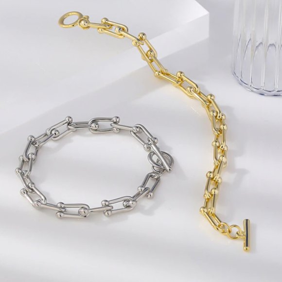 Bold Link Necklace - Picture 5 of 5